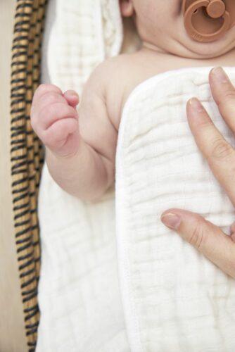 Meyco hydrofiele badcape pre washed 80×80 cm – uni offwhite - Afbeelding 4